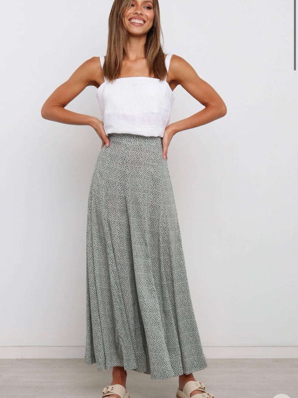 Petal and Pup Neveah pant, Women's High-Waist Green Printed Pants